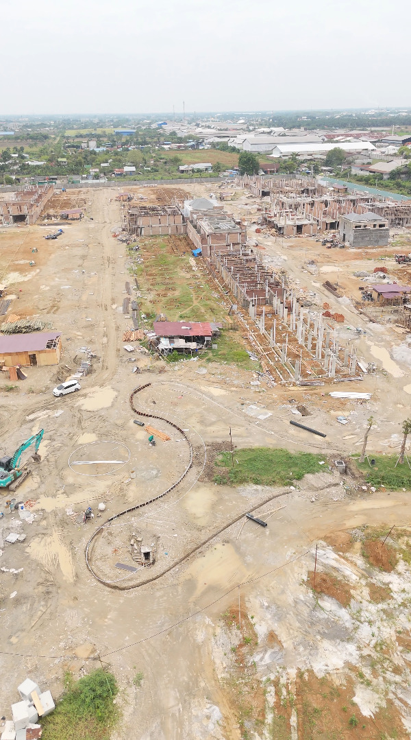 Proses pembangunan tiang Jewel Infinity